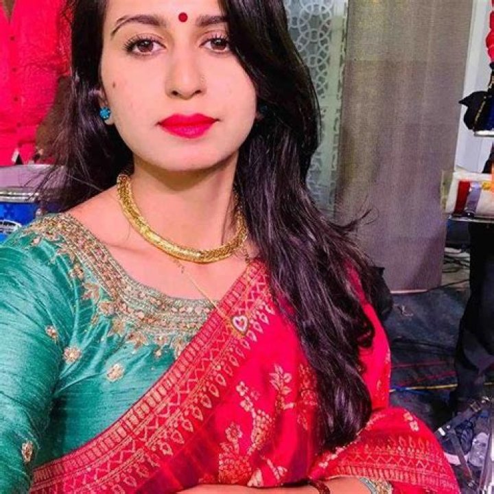 Kinjal Dave Wiki, Biography, Age, Height, Family, Salary & Images